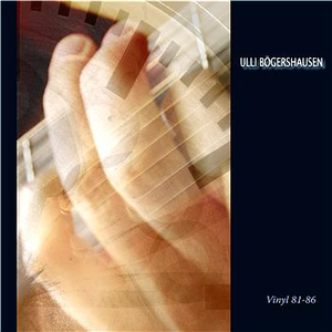 色情片脱光衣服的少妇
