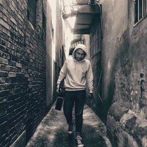 黄色小说妈妈和我爱爱
